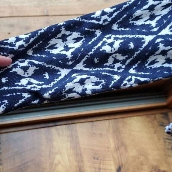 Grace Elements Rayon Aztec Design Blue & White Unique Classy Closure Sz Cardigan - Picture 7 of 8